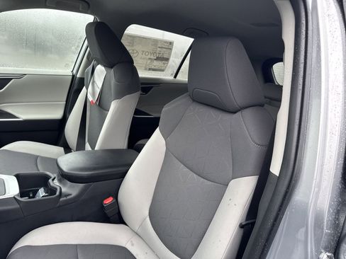 New 2025 Toyota RAV4 XLE FWD image 14