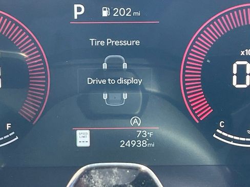 Used 2025 Hyundai Santa Fe SEL image 10