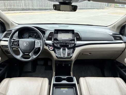 Used 2024 Honda Odyssey Elite image 16