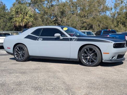 Used 2020 Dodge Challenger R/T w/ T/A Package image 3