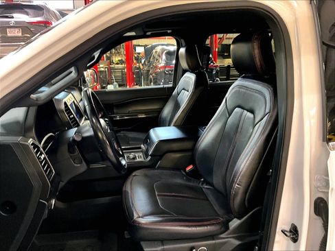 Used 2020 Ford Expedition Limited w/ Equipment Group 303A image 10