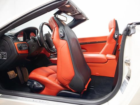 Used 2018 Maserati GranTurismo Sport image 45