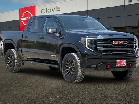 Used 2022 GMC Sierra 1500 AT4 w/ AT4 Premium Package AWD/4WD image 10