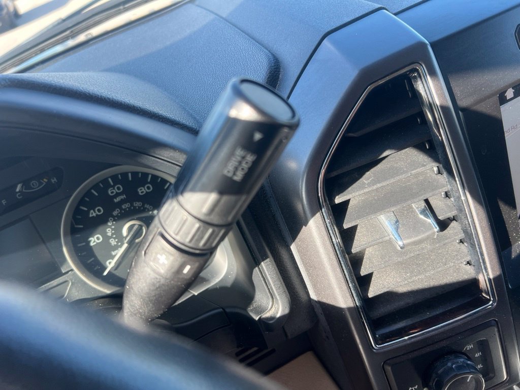 Used 2018 Ford F150 XLT w/ Equipment Group 302A Luxury AWD/4WD image 39
