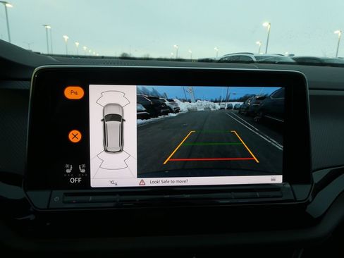 New 2026 Volkswagen Atlas Peak Edition AWD/4WD image 3