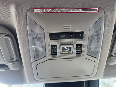 Used 2025 Toyota RAV4 XLE image 28