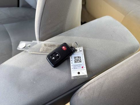 Used 2010 Toyota Prius One image 31