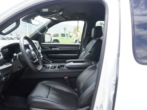 Certified 2024 Jeep Wagoneer Series II AWD/4WD image 25