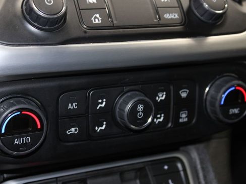 Used 2023 GMC Acadia SLT w/ Elevation Edition image 43