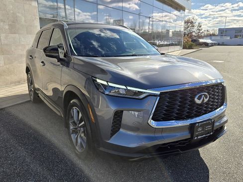 Certified 2025 INFINITI QX60 Luxe image 16