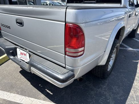Used 2004 Dodge Dakota Sport w/ PWR Convenience Group AWD/4WD image 8