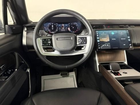 Certified 2025 Land Rover Range Rover Long Wheelbase SE AWD/4WD image 24