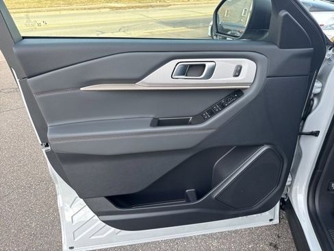 New 2026 Ford Explorer Active w/ Active Comfort Package image 15