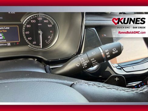 Used 2022 Cadillac XT6 Premium Luxury image 18