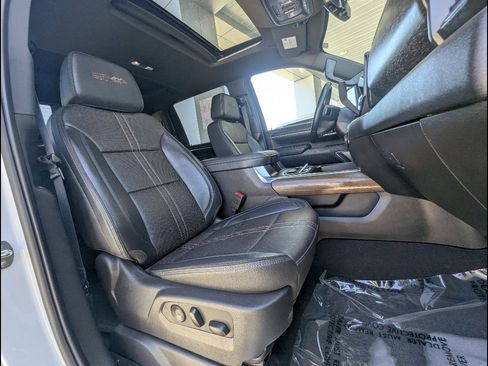 Used 2024 Chevrolet Silverado 2500 High Country w/ High Country Premium Package image 23