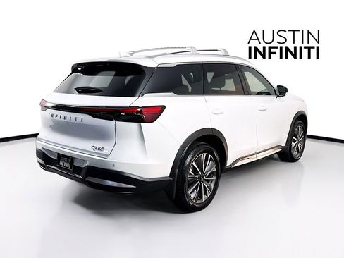 New 2026 INFINITI QX60 Luxe w/ Family Package image 7