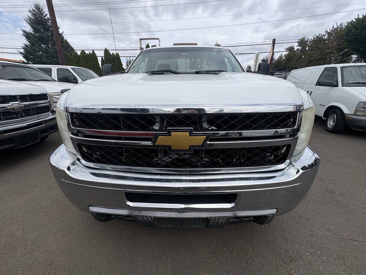 Used 2012 Chevrolet Silverado 3500 W/T RWD image 4