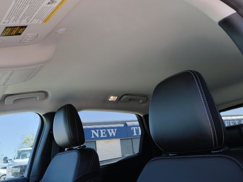 New 2025 Ford Escape SE w/ PHEV Premium Package image 13