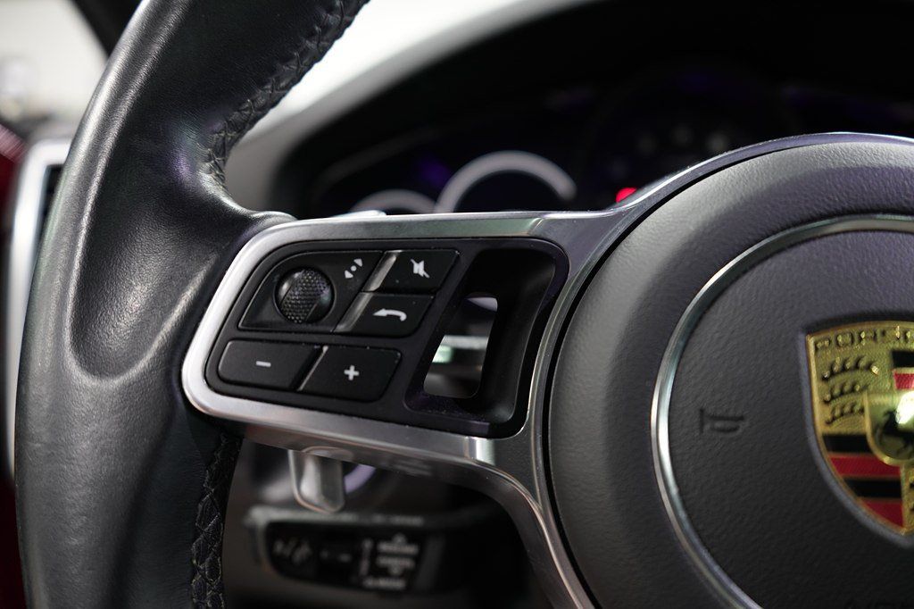 Used 2021 Porsche Cayenne Coupe AWD/4WD image 28