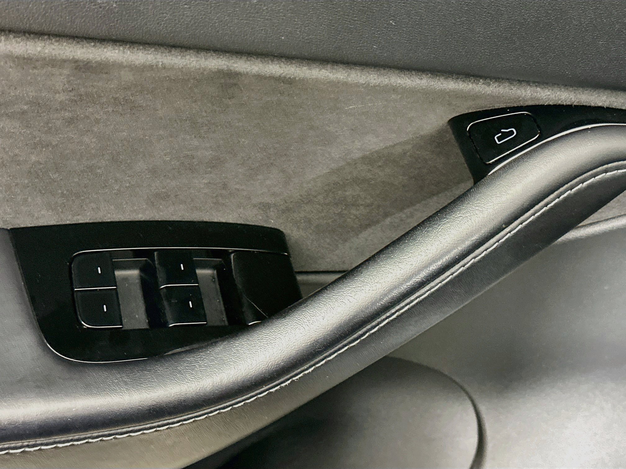 Used 2020 Tesla Model Y Long Range AWD/4WD image 15