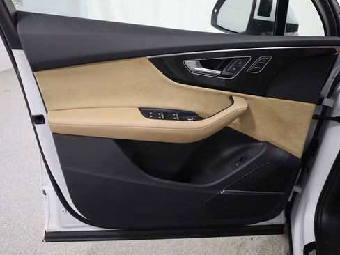 Used 2021 Audi Q7 3.0T Prestige image 16