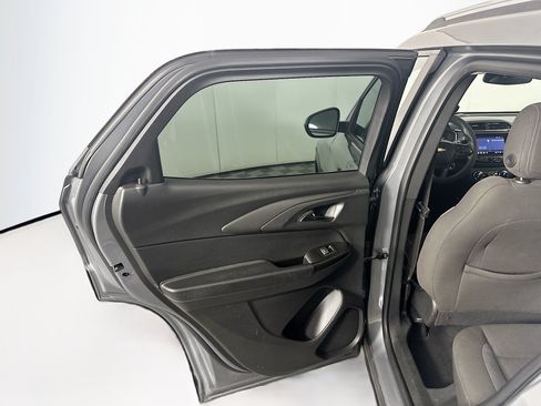 Used 2023 Chevrolet TrailBlazer LT w/ Convenience Package FWD image 25