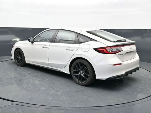 Used 2023 Honda Civic Sport image 5