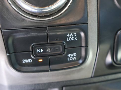 Used 2017 RAM 1500 Express w/ Express Value Package AWD/4WD image 30