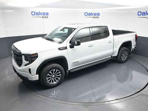 Used 2022 GMC Sierra 1500 AT4 w/ AT4 Premium Package AWD/4WD image 52