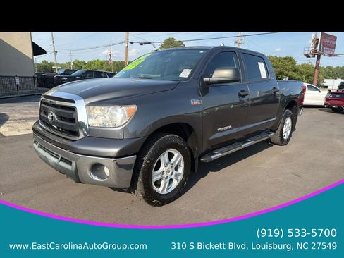 Used 2012 Toyota Tundra 4x4 CrewMax w/ SR5 Pkg image 1