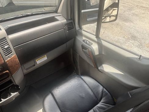 Used 2013 Mercedes-Benz Sprinter 3500 image 6
