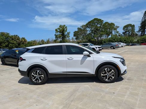 Certified 2023 Kia Sportage EX FWD image 9