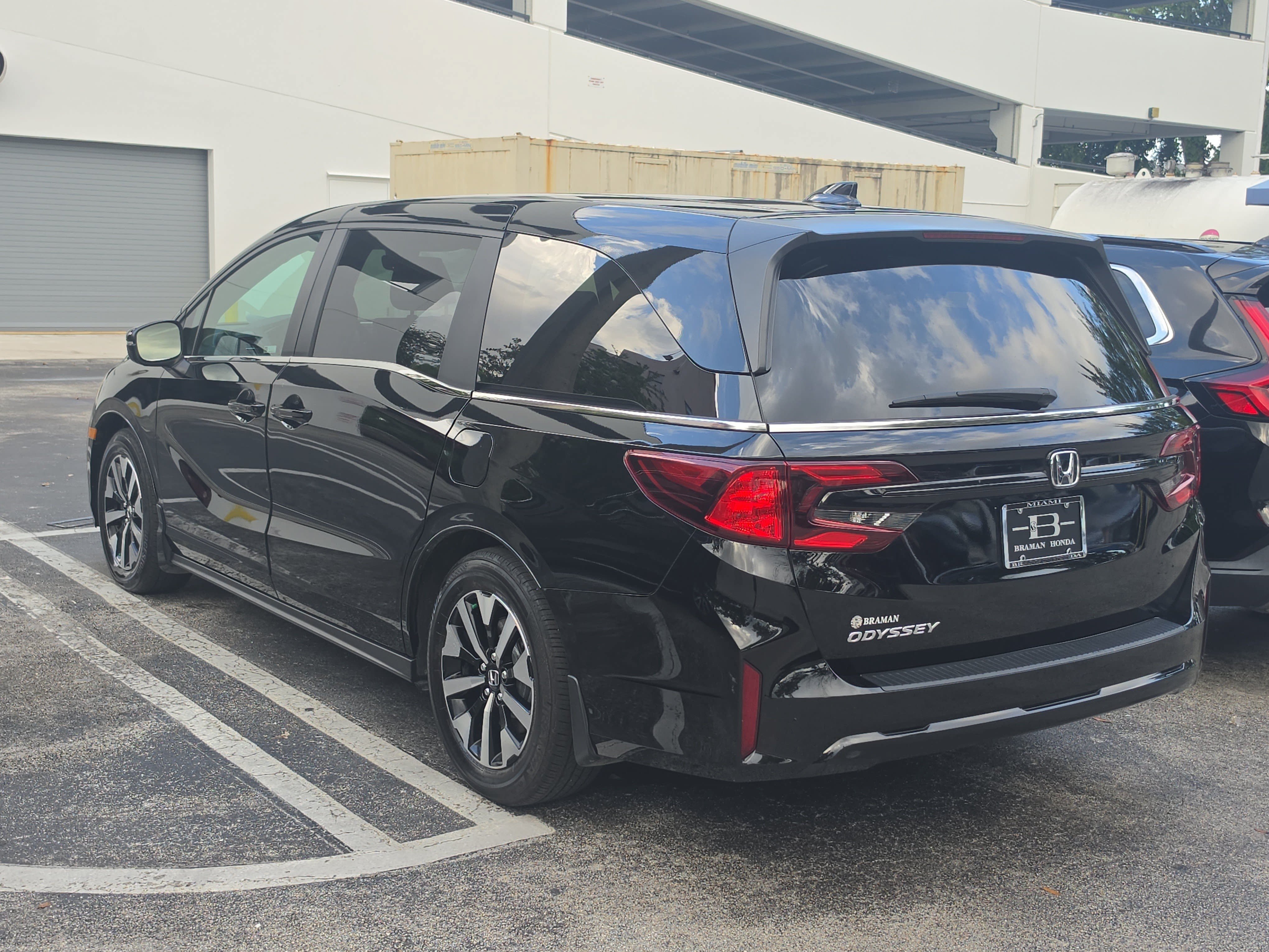 Certified 2026 Honda Odyssey EX-L image 6