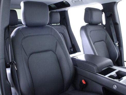 Used 2025 Land Rover Defender 110 S image 18