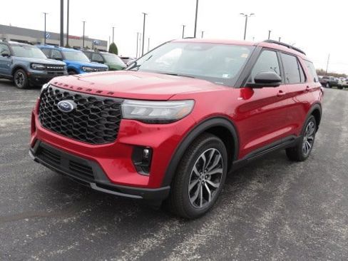 New 2026 Ford Explorer ST-Line image 3