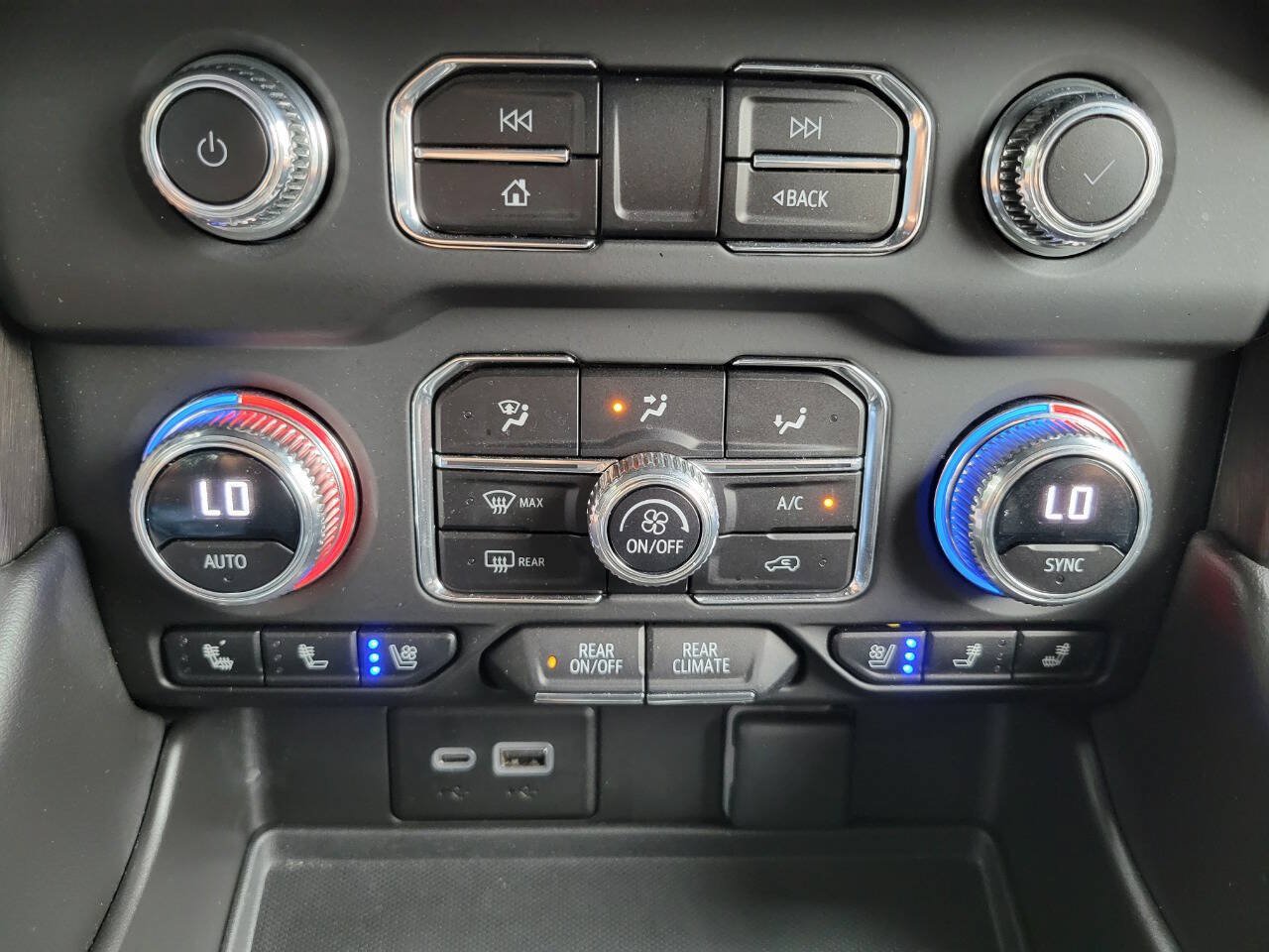 Used 2023 GMC Yukon XL AT4 AWD/4WD image 26