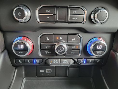 Used 2023 GMC Yukon XL AT4 AWD/4WD image 26