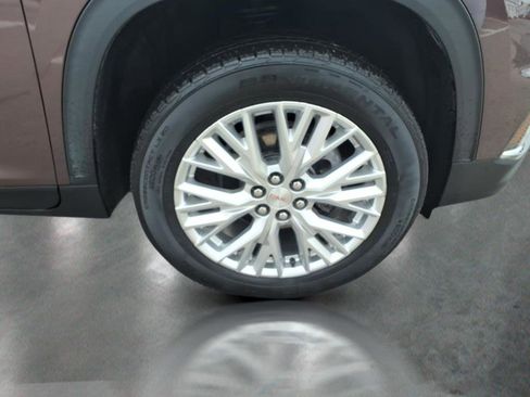 Used 2024 GMC Acadia Elevation image 10