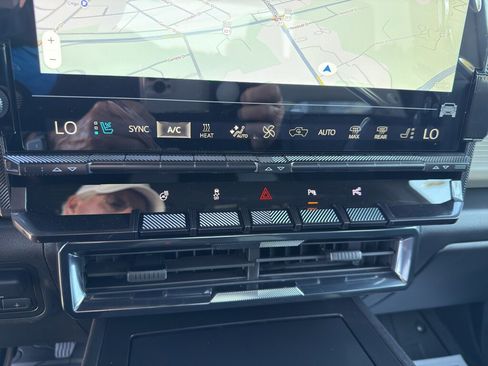 New 2026 GMC Hummer EV 4x4 Crew Cab image 11