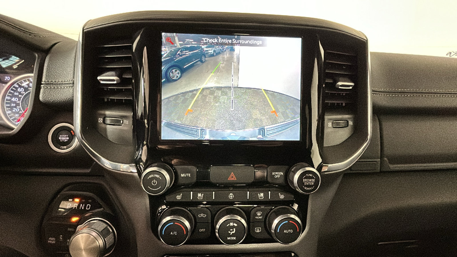 Used 2024 RAM 1500 Laramie AWD/4WD image 29