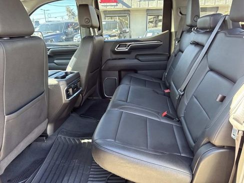 Used 2022 Chevrolet Silverado 1500 LTZ image 13