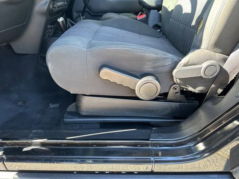 Used 2012 Jeep Wrangler Rubicon w/ PWR Convenience Group image 11