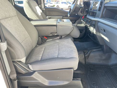 Used 2024 Ford F250 XL w/ XL Chrome Package image 19