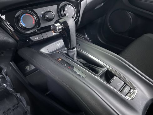 Used 2022 Honda HR-V LX image 17