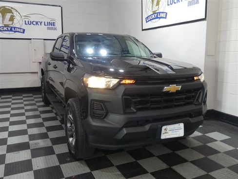 Used 2024 Chevrolet Colorado W/T image 5
