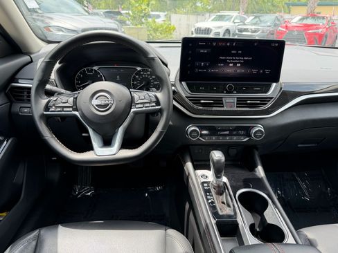 Certified 2025 Nissan Altima 2.5 SR w/ SR Premium Package FWD image 13