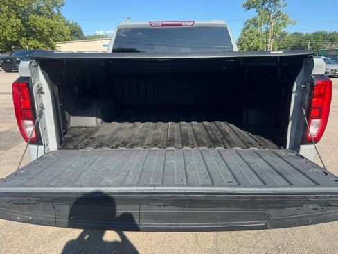 Used 2024 GMC Sierra 1500 Elevation w/ LPO, Elevation Black Package AWD/4WD image 8