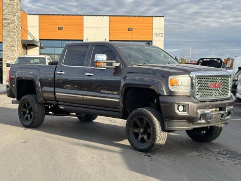 Used 2015 GMC Sierra 2500 Denali w/ Duramax Plus Package image 1