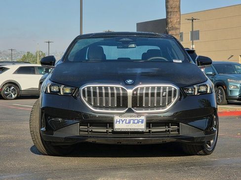 Used 2025 BMW i5 xDrive40 image 3