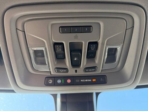 Used 2019 GMC Sierra 1500 Denali w/ Technology Package AWD/4WD image 18